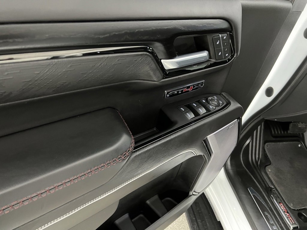 Used 2022 GMC Sierra 1500 AT4X image 29