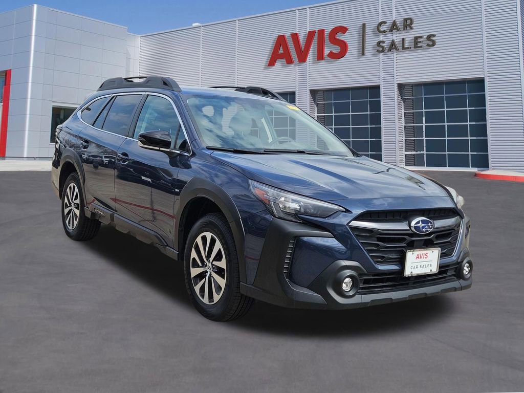Used 2025 Subaru Outback Premium image 9