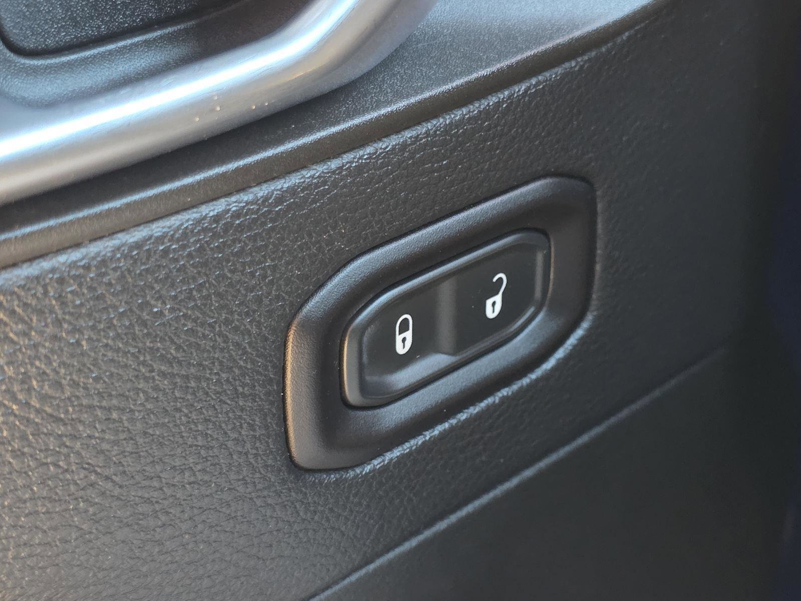 Used 2018 Jeep Wrangler Unlimited Rubicon image 10