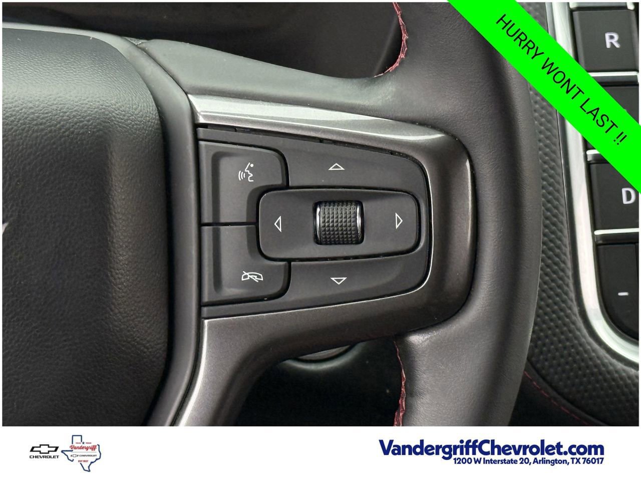Certified 2024 Chevrolet Suburban RST w/ Luxury Package AWD/4WD image 14