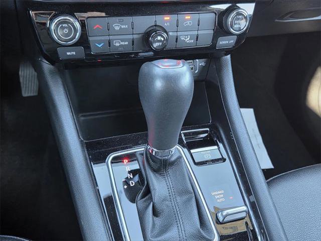 Certified 2024 Jeep Compass Latitude image 11