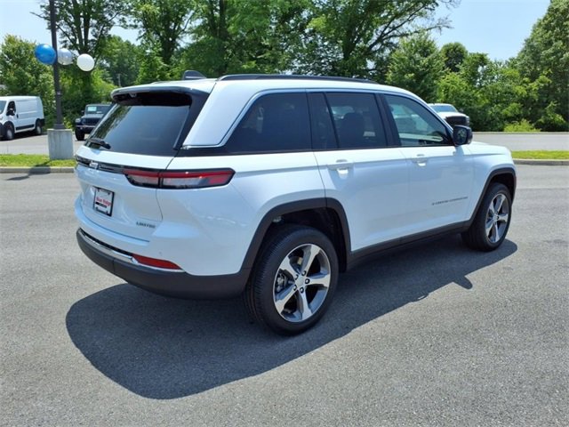 New 2025 Jeep Grand Cherokee Limited w/ Luxury Tech Group II image 4