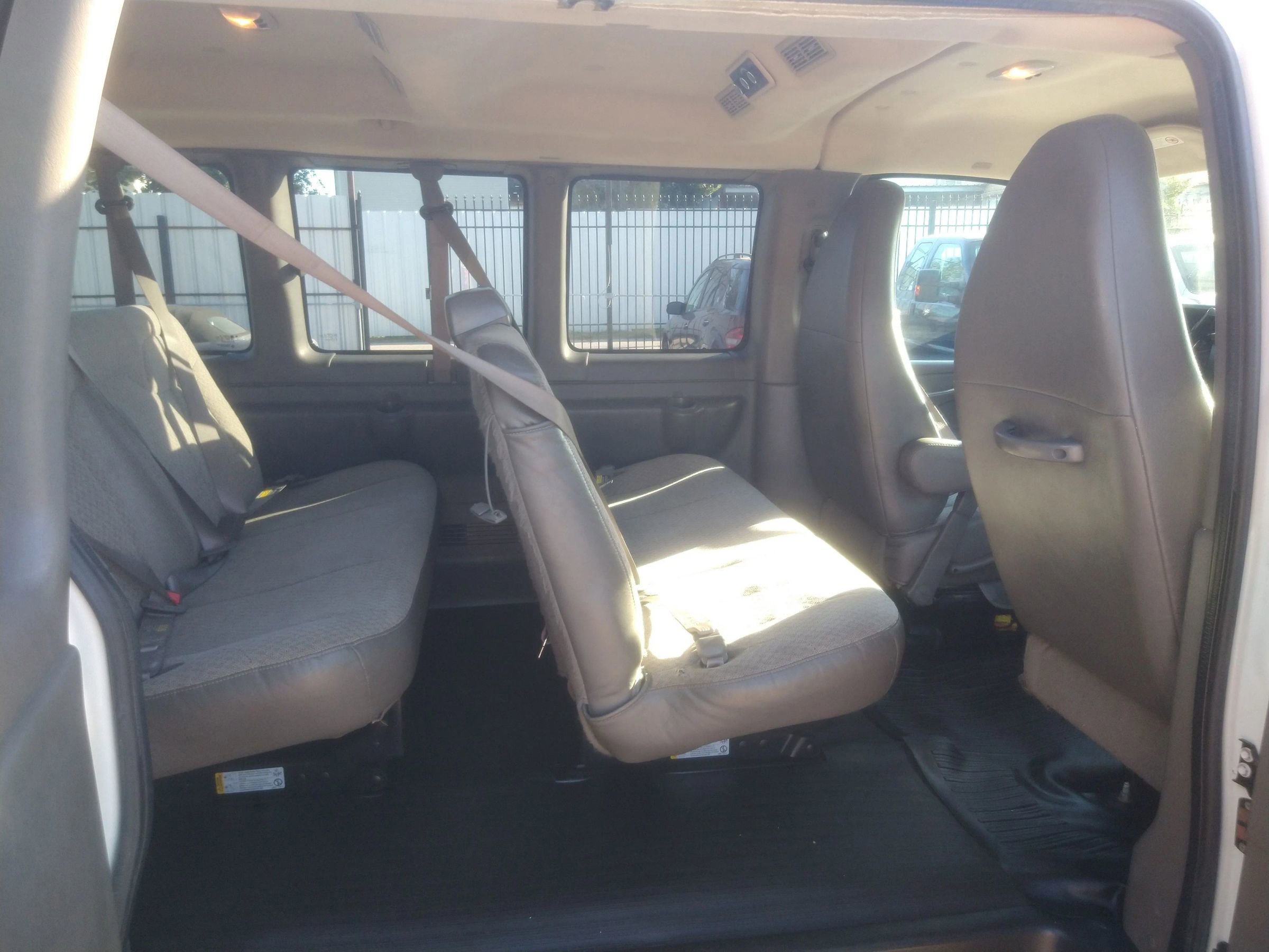 Used 2015 Chevrolet Express 2500 LS image 19