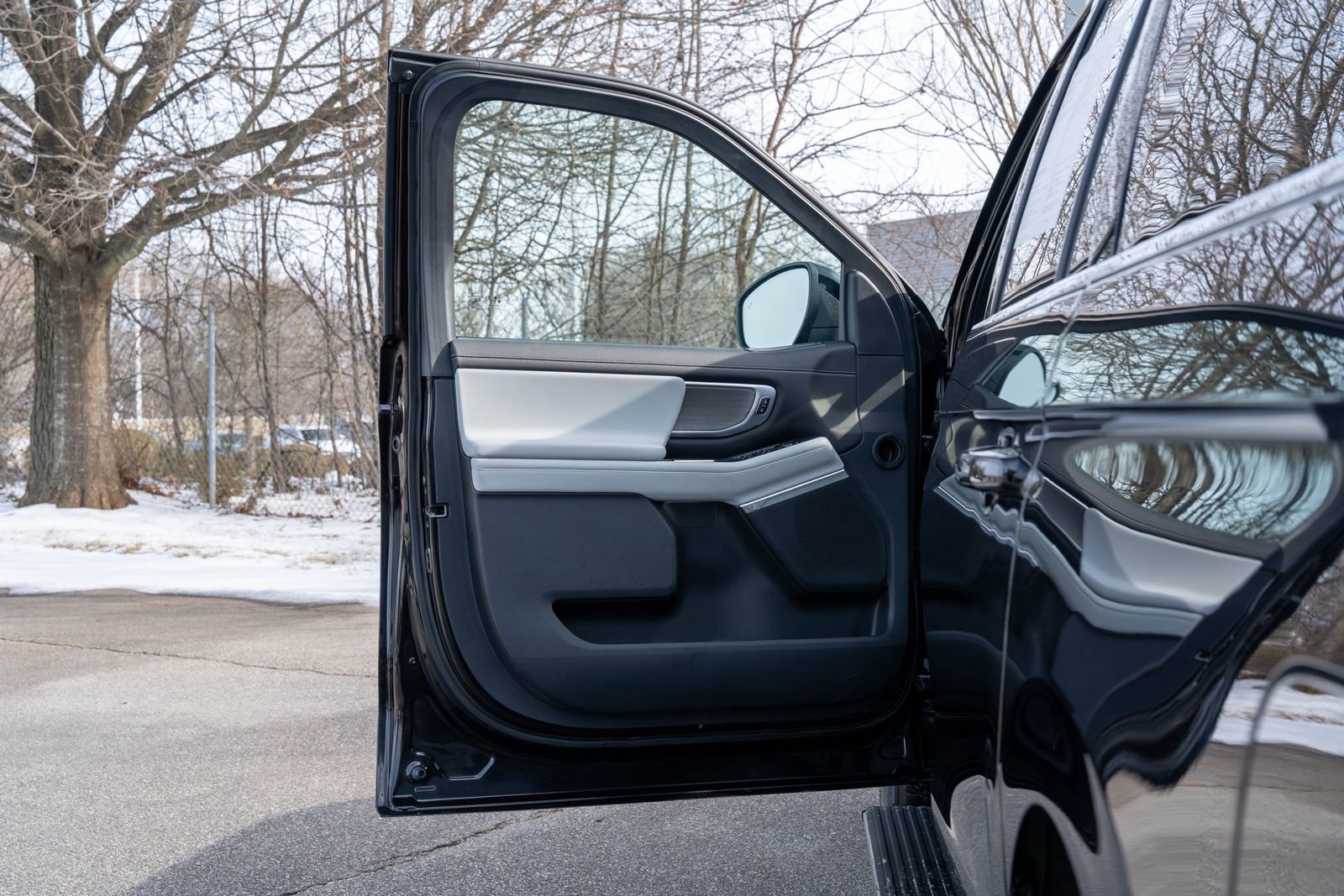 Used 2025 Ford Expedition Max Platinum image 16