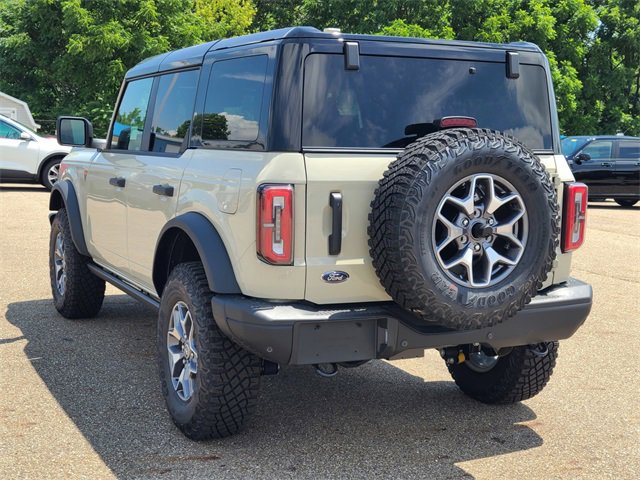 New 2025 Ford Bronco Badlands image 7