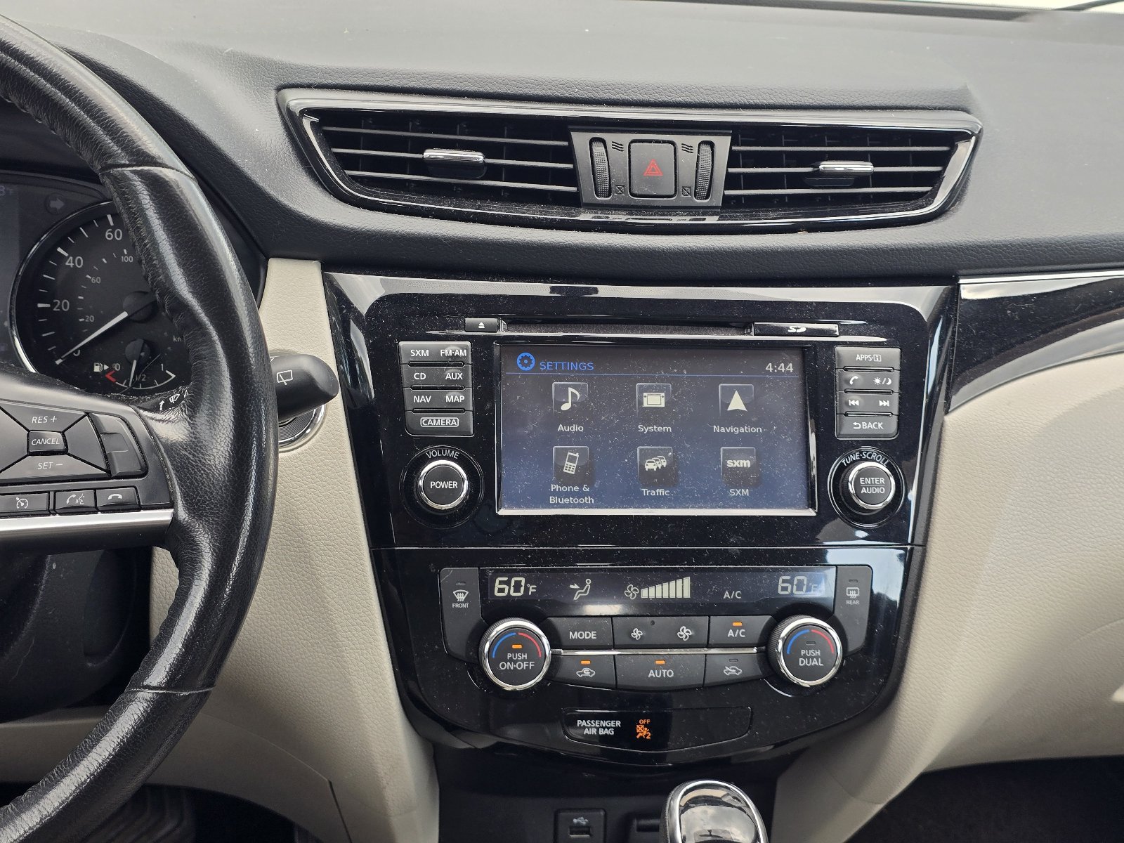 Used 2018 Nissan Rogue Sport SL FWD image 16