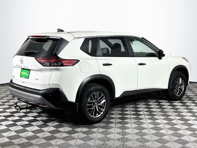 Used 2022 Nissan Rogue S AWD/4WD image 8