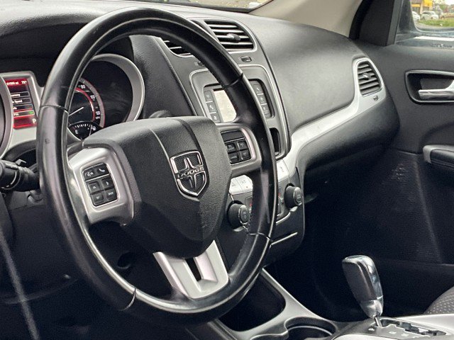 Used 2020 Dodge Journey SE w/ SE Popular Equipment Group image 4