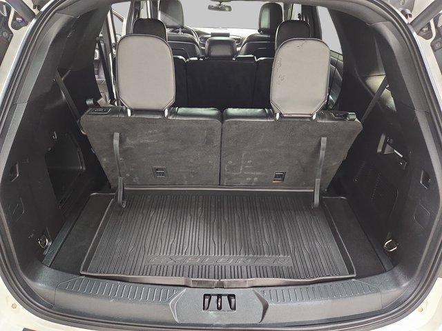 Used 2020 Ford Explorer XLT w/ Equipment Group 202A image 15