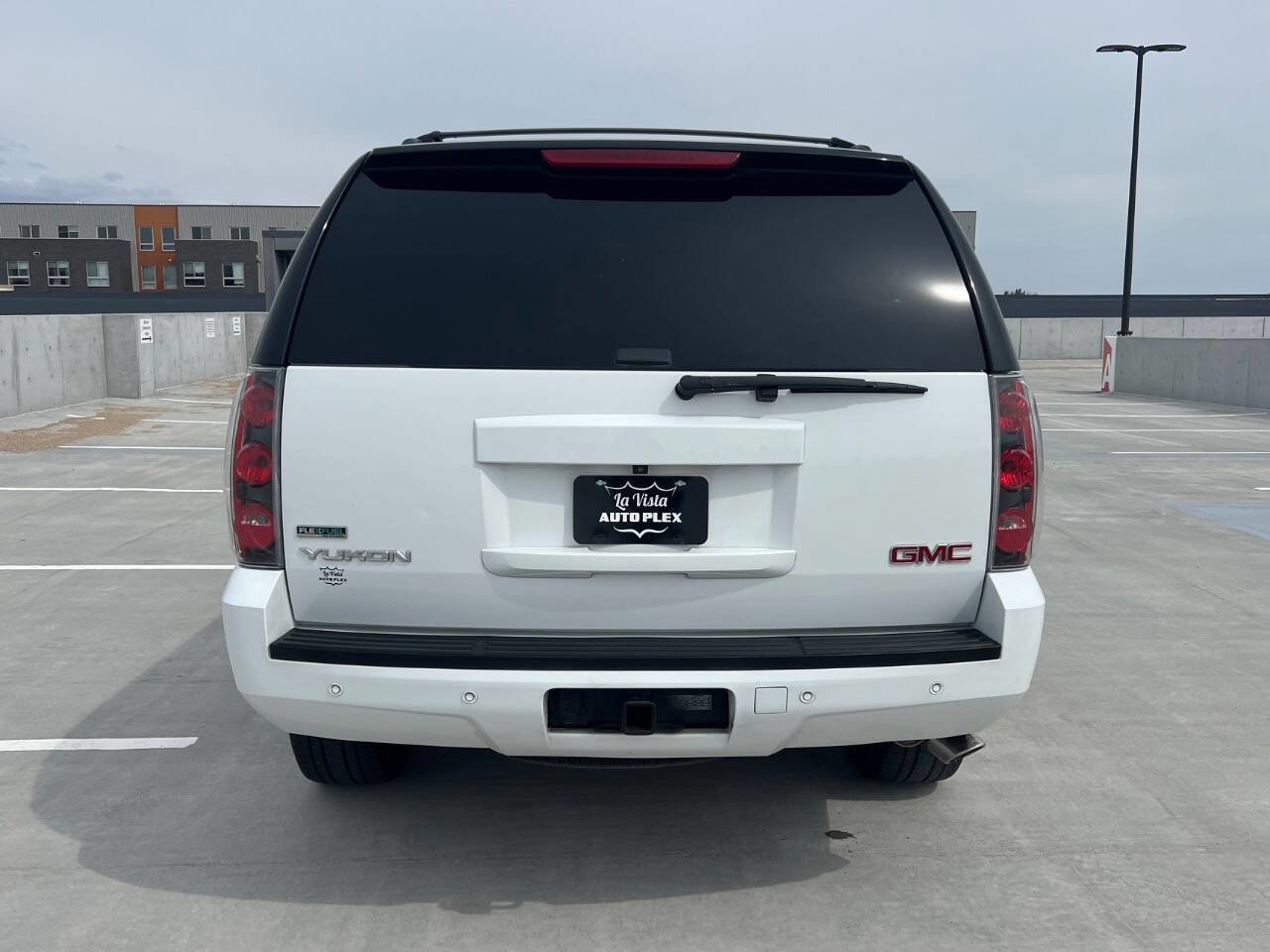 Used 2011 GMC Yukon SLT w/ Regional Value Package RWD image 9