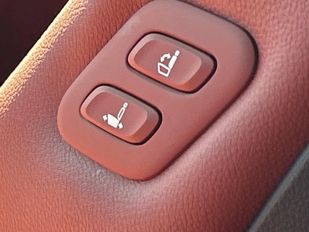 New 2026 Genesis GV70 2.5T Sport Prestige image 22