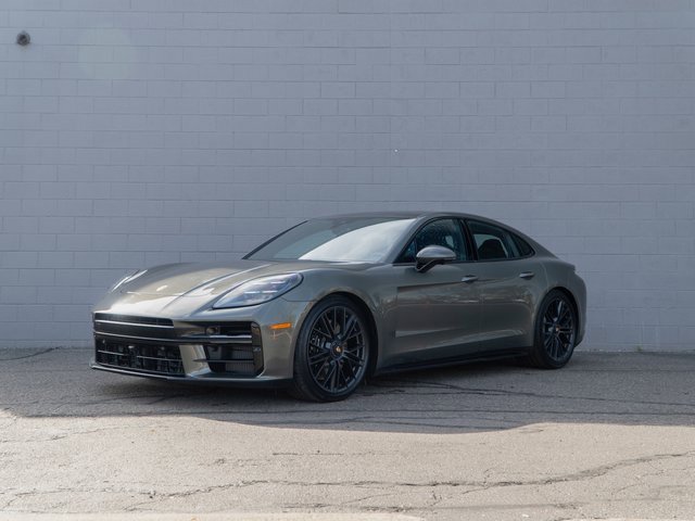Certified 2025 Porsche Panamera GTS image 1