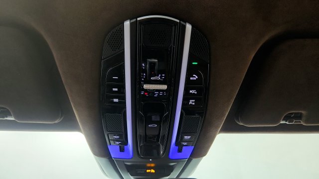 Used 2019 Porsche Cayenne Turbo AWD/4WD image 71
