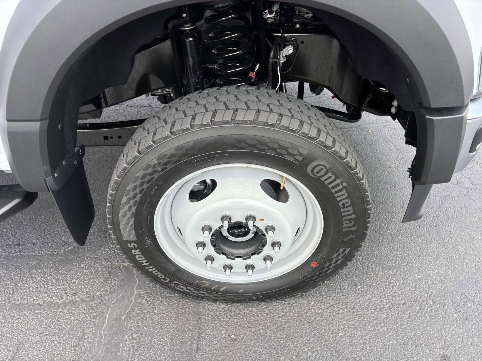 New 2025 Ford F550 4x4 Regular Cab Super Duty image 30