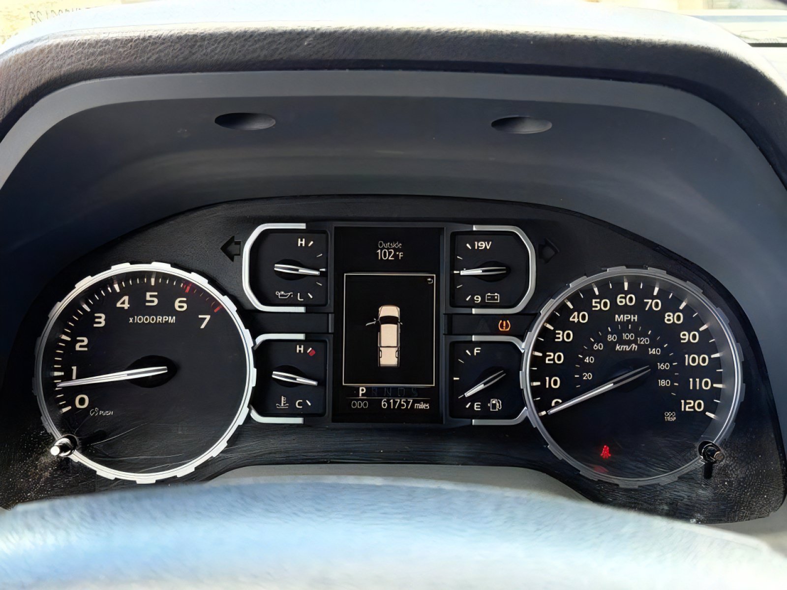 Used 2018 Toyota Tundra SR5 w/ SR5 Upgrade Package AWD/4WD image 24