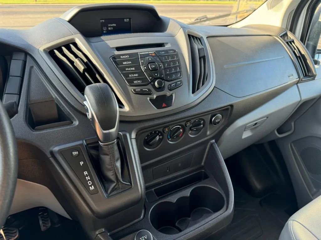 Used 2019 Ford Transit 250 148 Medium Roof image 18