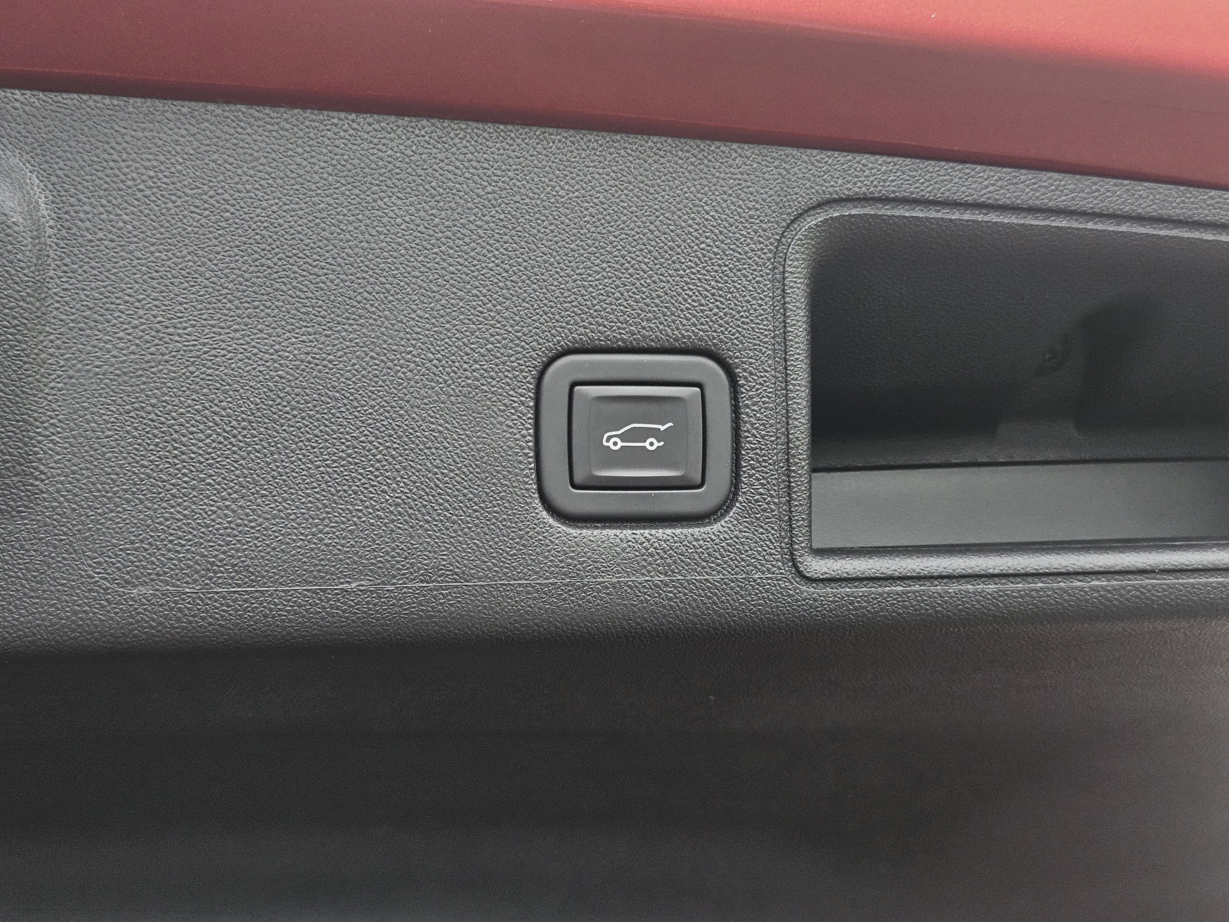 Used 2023 GMC Terrain SLT FWD image 10
