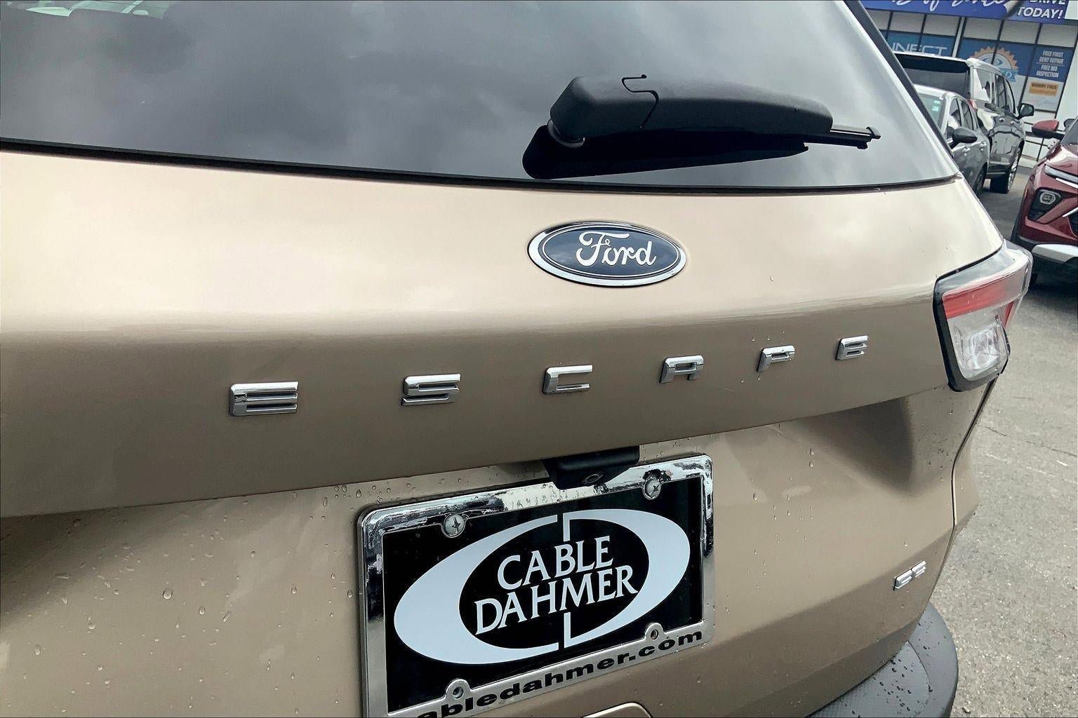 Used 2020 Ford Escape SE image 29