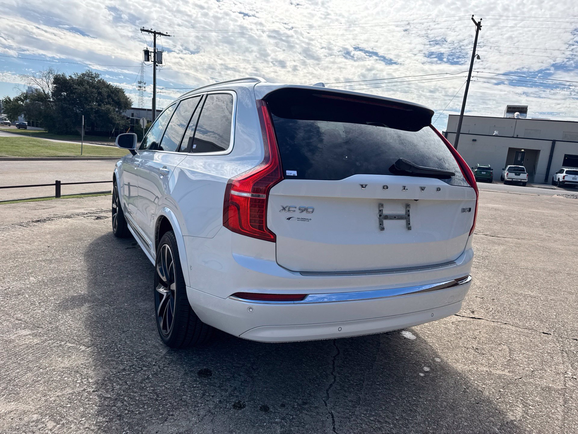Used 2023 Volvo XC90 B5 Plus w/ Protection Package Premier AWD/4WD image 7