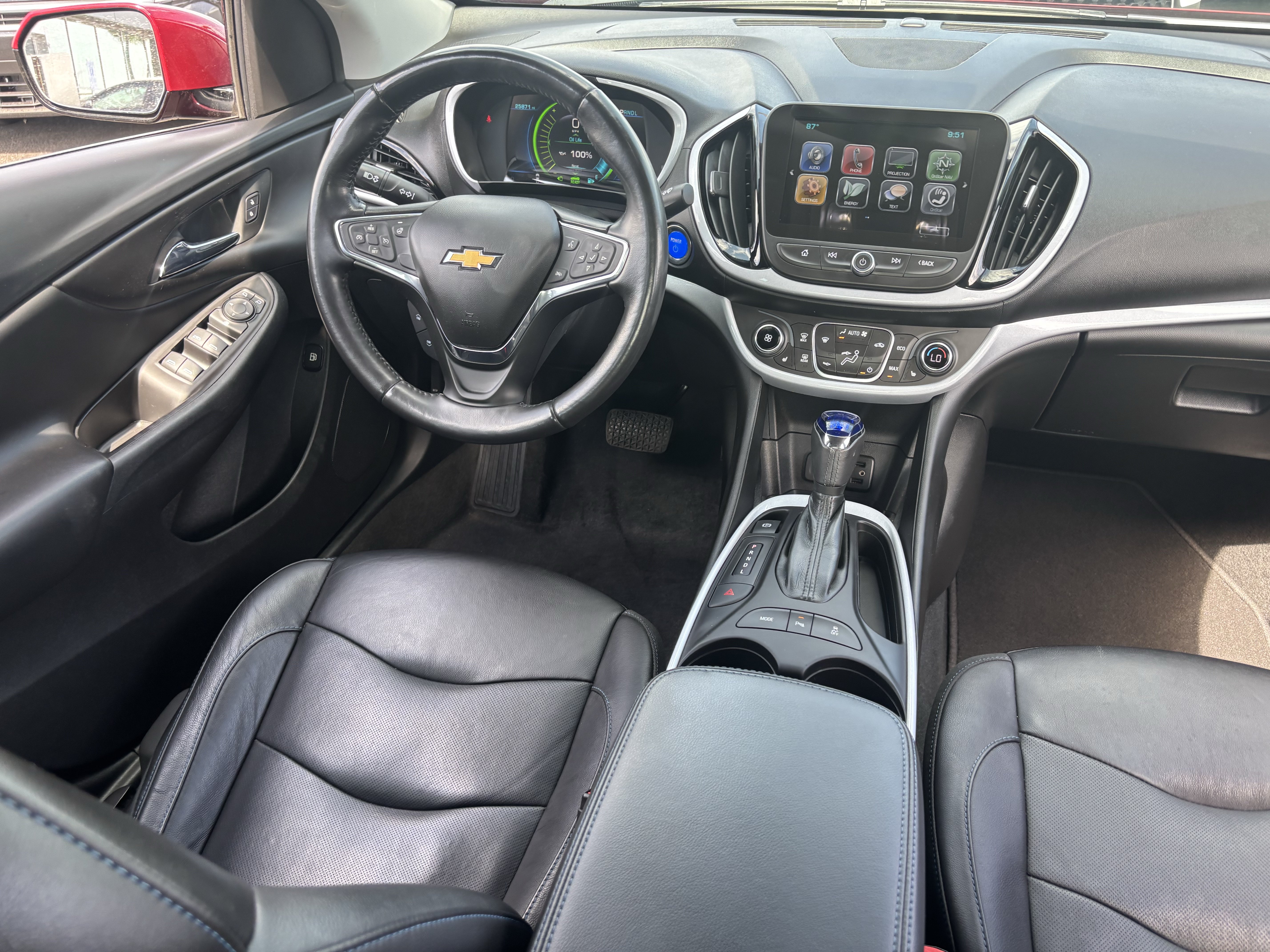 Used 2018 Chevrolet Volt LT w/ LT Driver Confidence Package FWD image 12