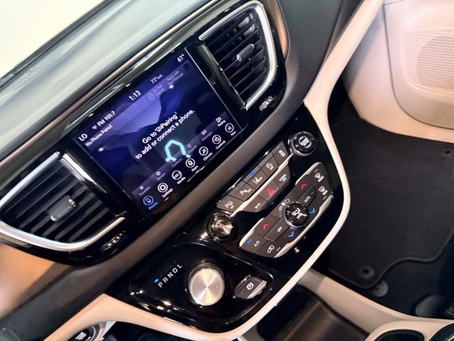 Used 2018 Chrysler Pacifica Touring-L Plus w/ Advanced Safetytec Group FWD image 29