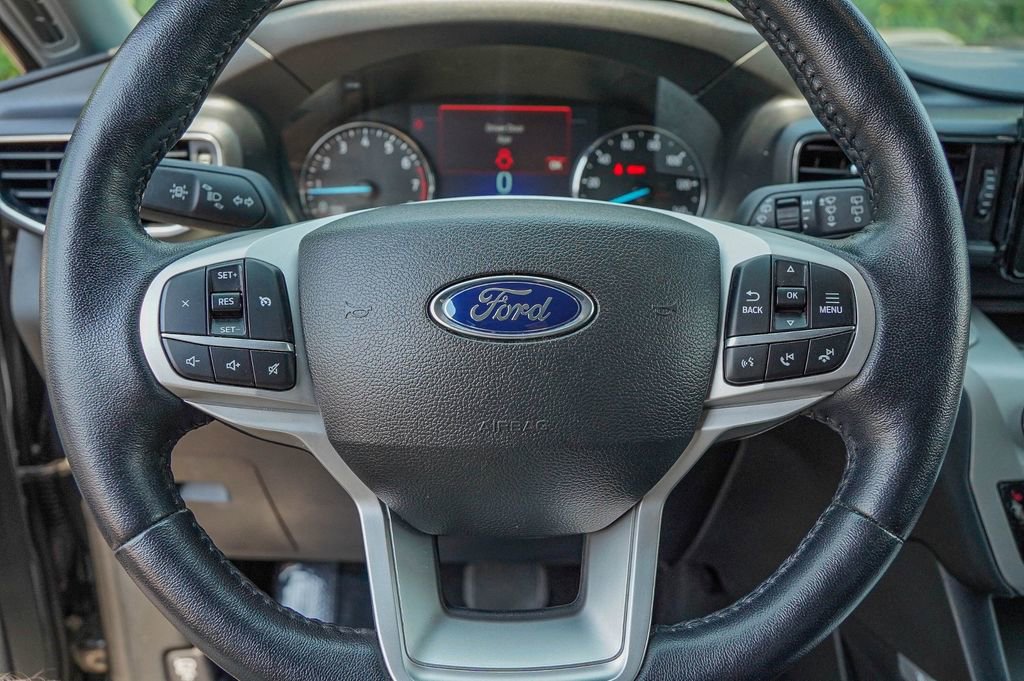 Used 2023 Ford Explorer XLT w/ Equipment Group 202A image 17