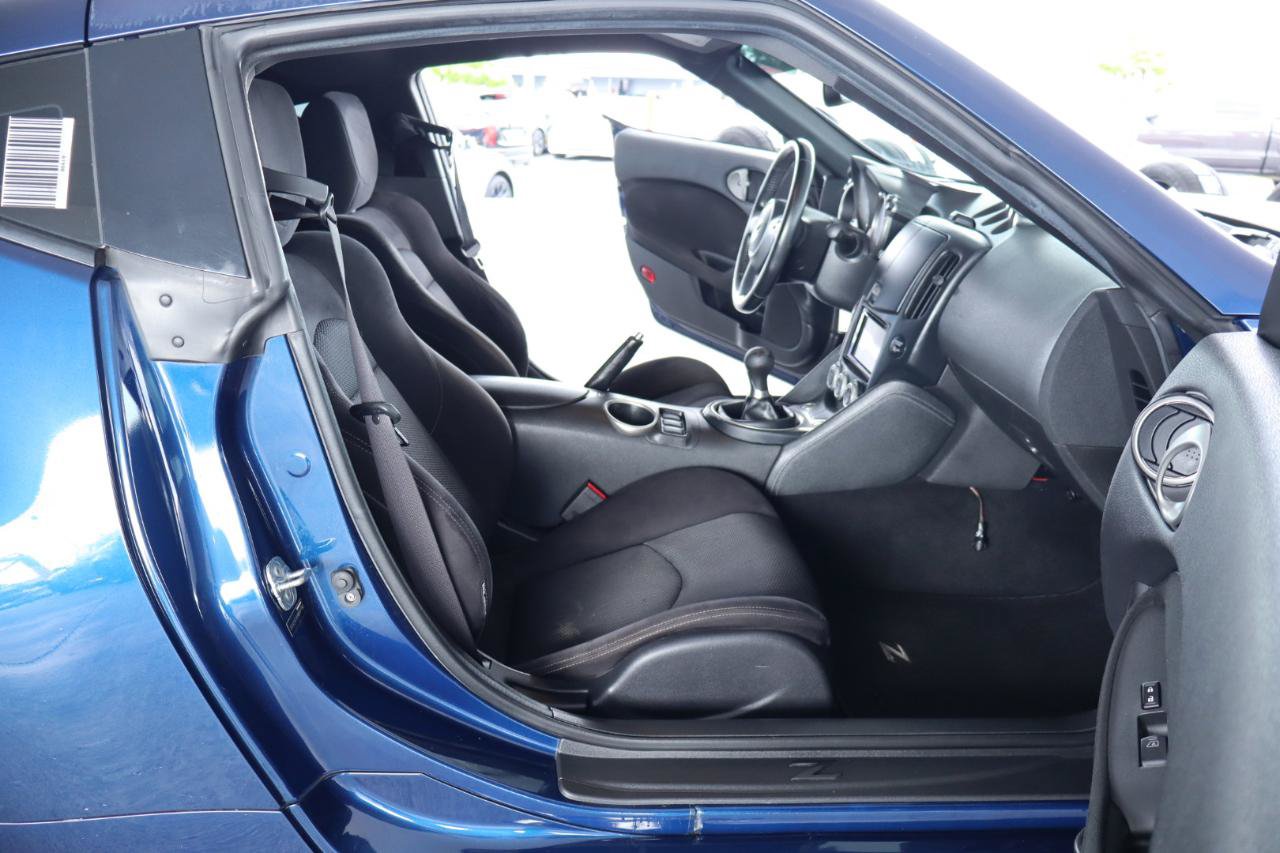 Used 2017 Nissan 370Z Coupe RWD image 30