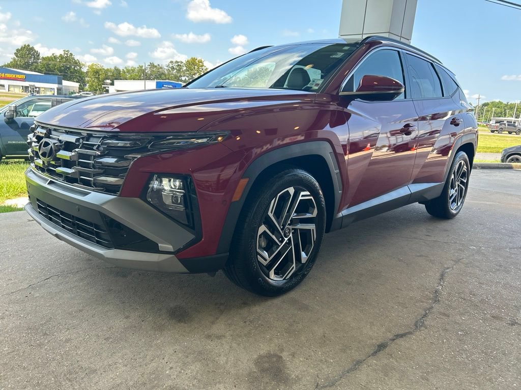 Used 2025 Hyundai Tucson Limited FWD image 4