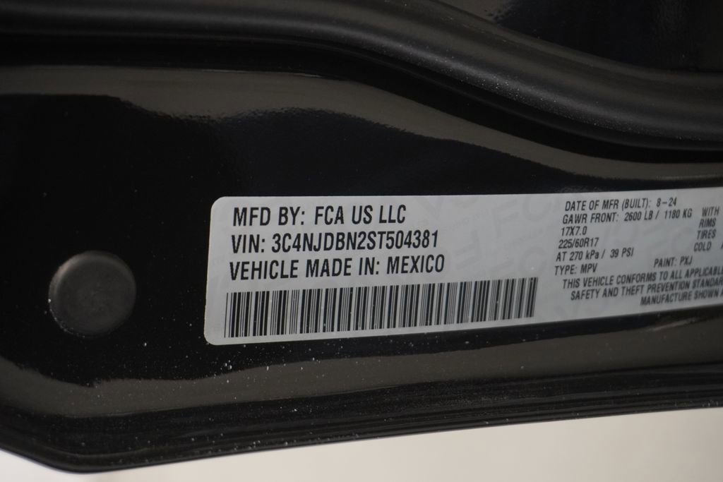 Used 2025 Jeep Compass Latitude AWD/4WD image 52