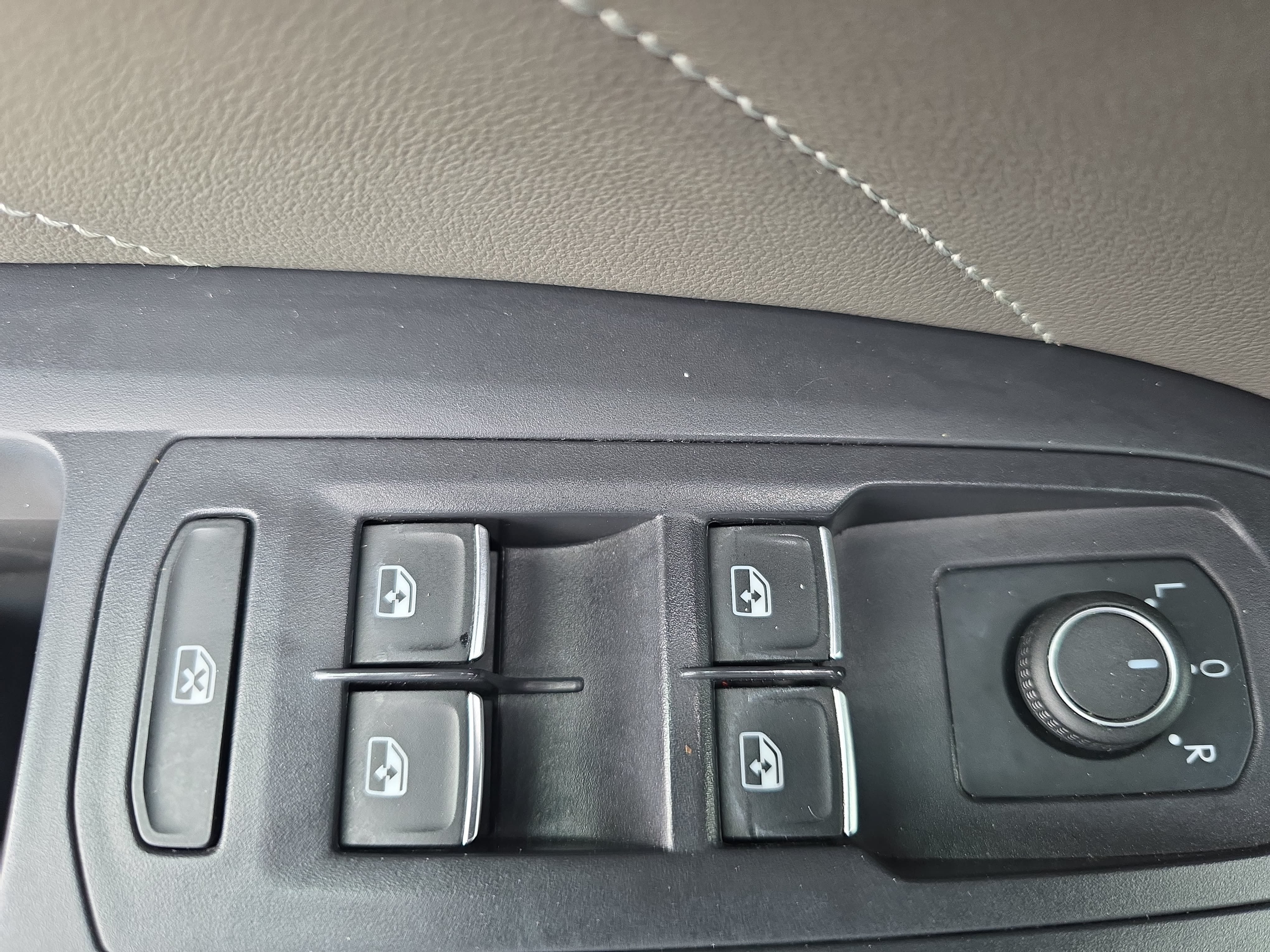 Used 2021 Volkswagen Atlas SE AWD/4WD image 30
