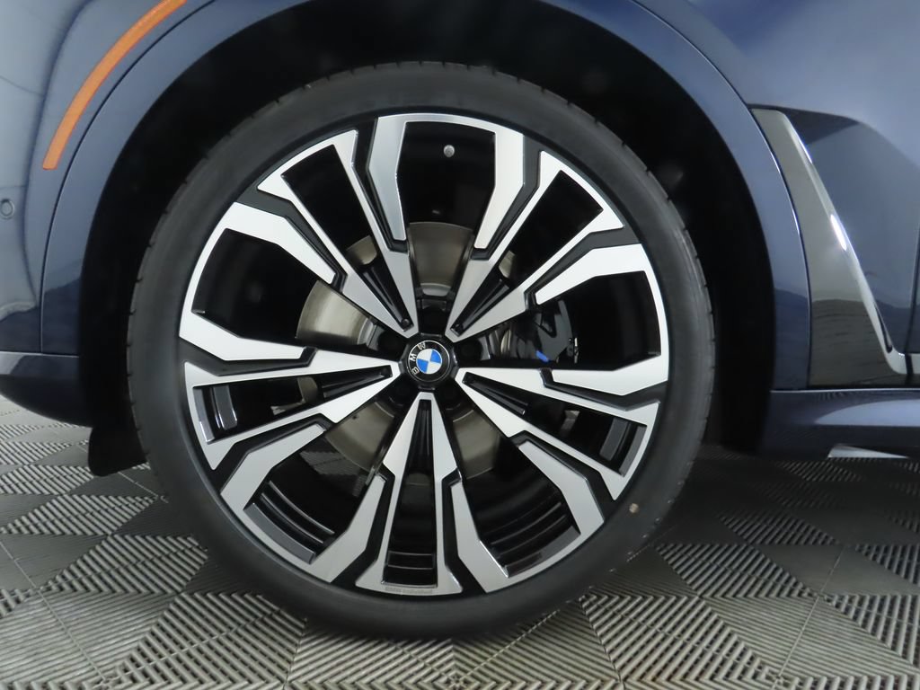 Used 2026 BMW X7 xDrive40i w/ Executive Package AWD/4WD image 34
