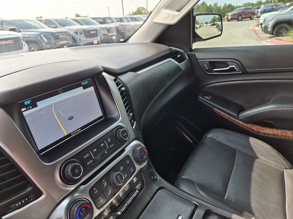 Used 2019 Chevrolet Suburban Premier AWD/4WD image 27