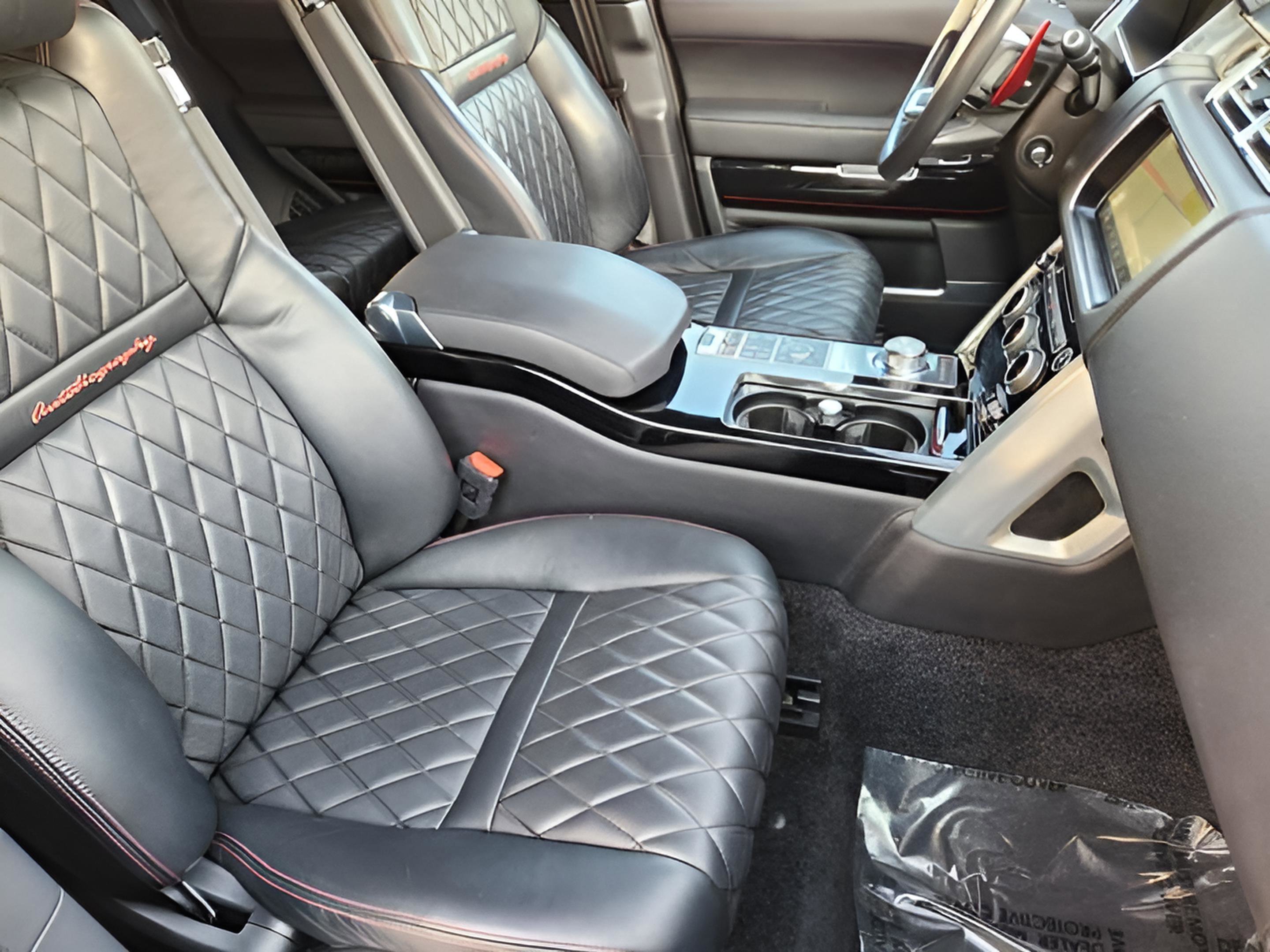 Used 2017 Land Rover Range Rover SV Autobiography Dynamic image 8