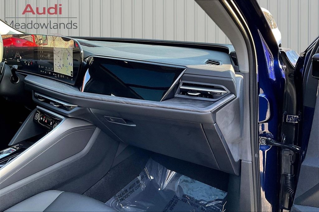 Used 2025 Audi Q5 Premium w/ Convenience Package image 26