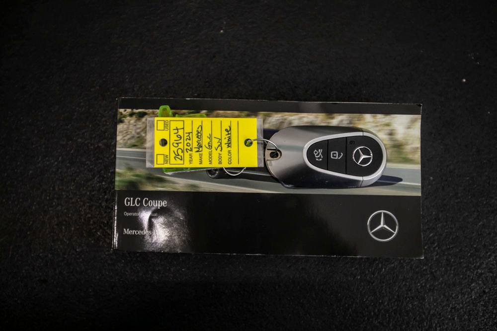 Used 2024 Mercedes-Benz GLC 300 4MATIC w/ AMG Line image 44