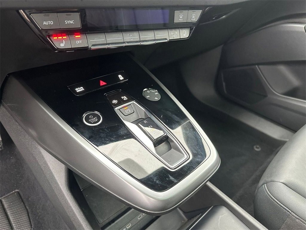 Used 2024 Audi Q4 e-tron Premium image 23