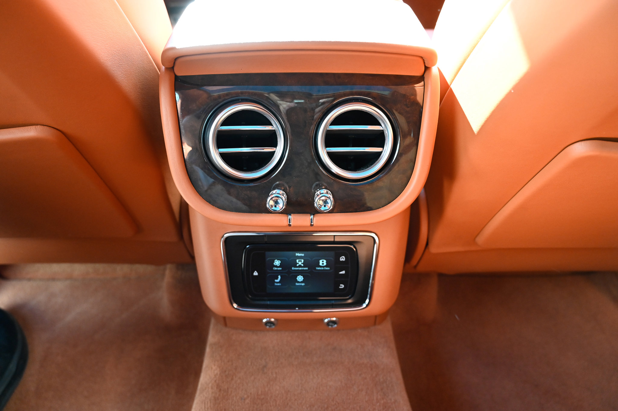 Used 2019 Bentley Bentayga image 39