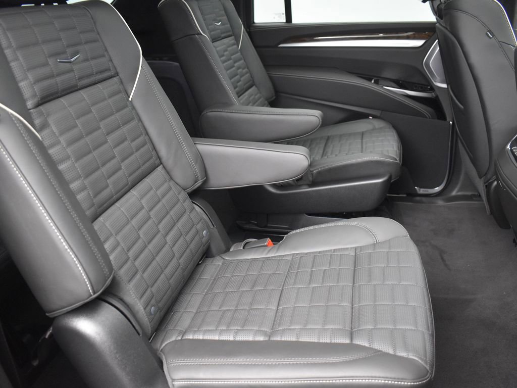 Certified 2026 Cadillac Escalade ESV Platinum Sport w/ LPO, ONYX Package image 36