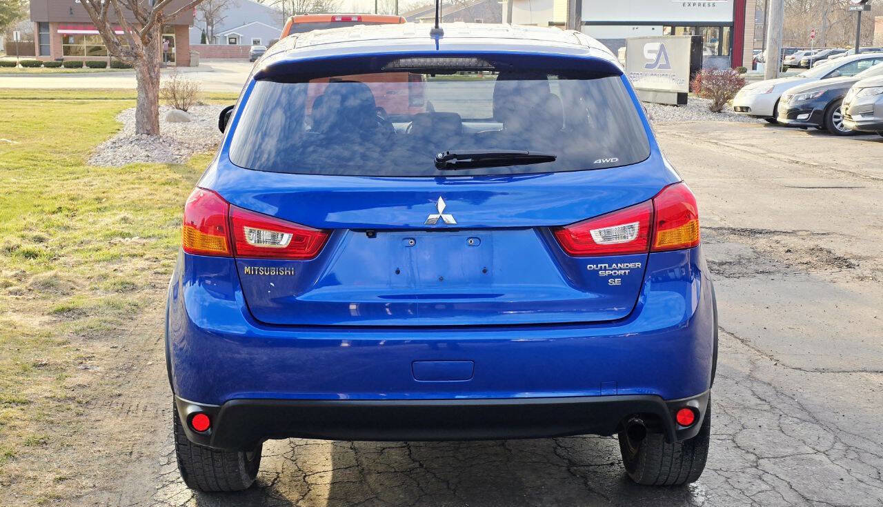 Used 2016 Mitsubishi Outlander Sport SE AWD/4WD image 5