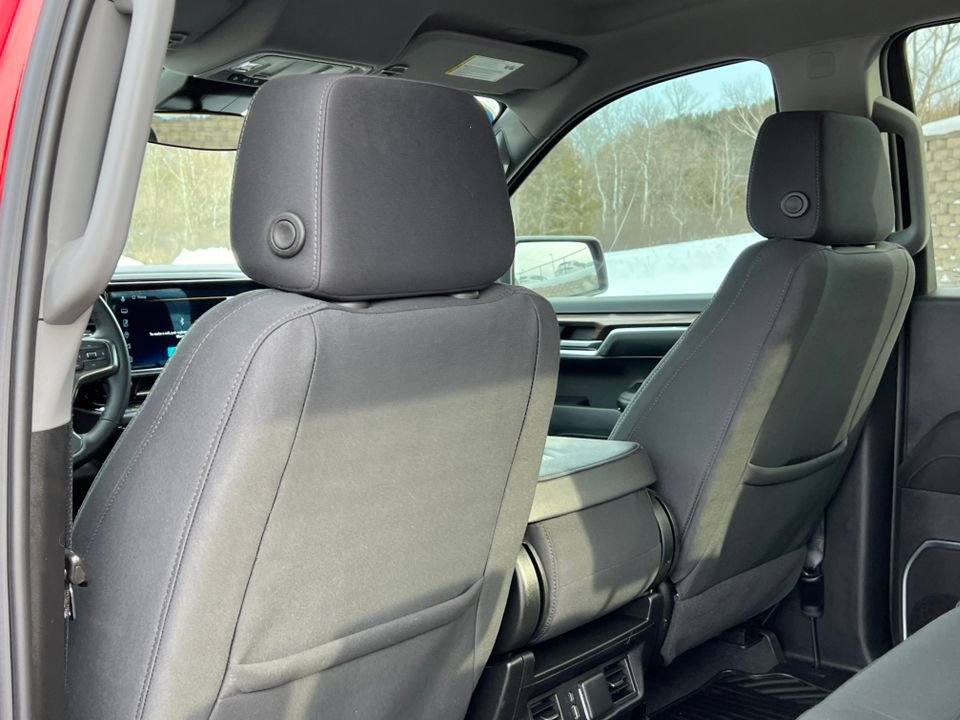 Used 2024 Chevrolet Silverado 1500 LT image 30