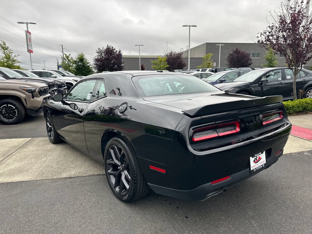 Used 2021 Dodge Challenger R/T w/ Blacktop Package RWD image 3