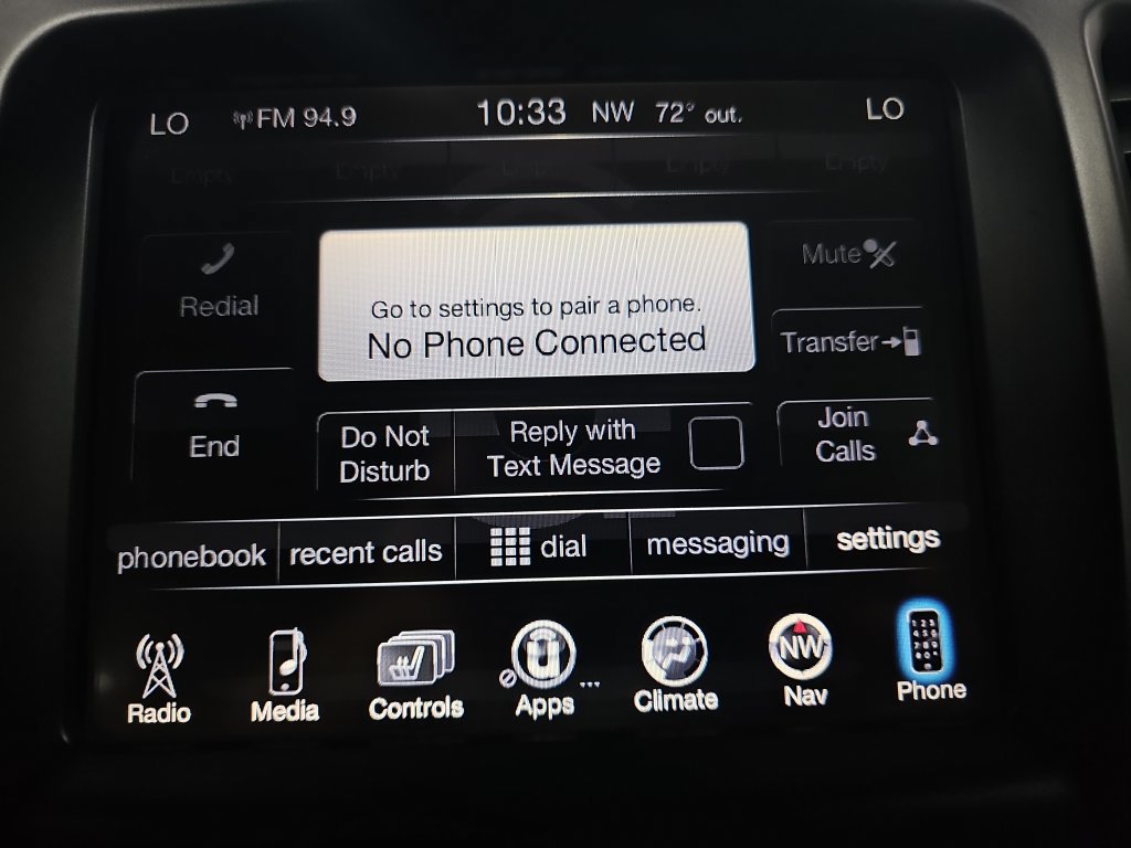 Used 2017 Jeep Cherokee Overland w/ Technology Group AWD/4WD image 23