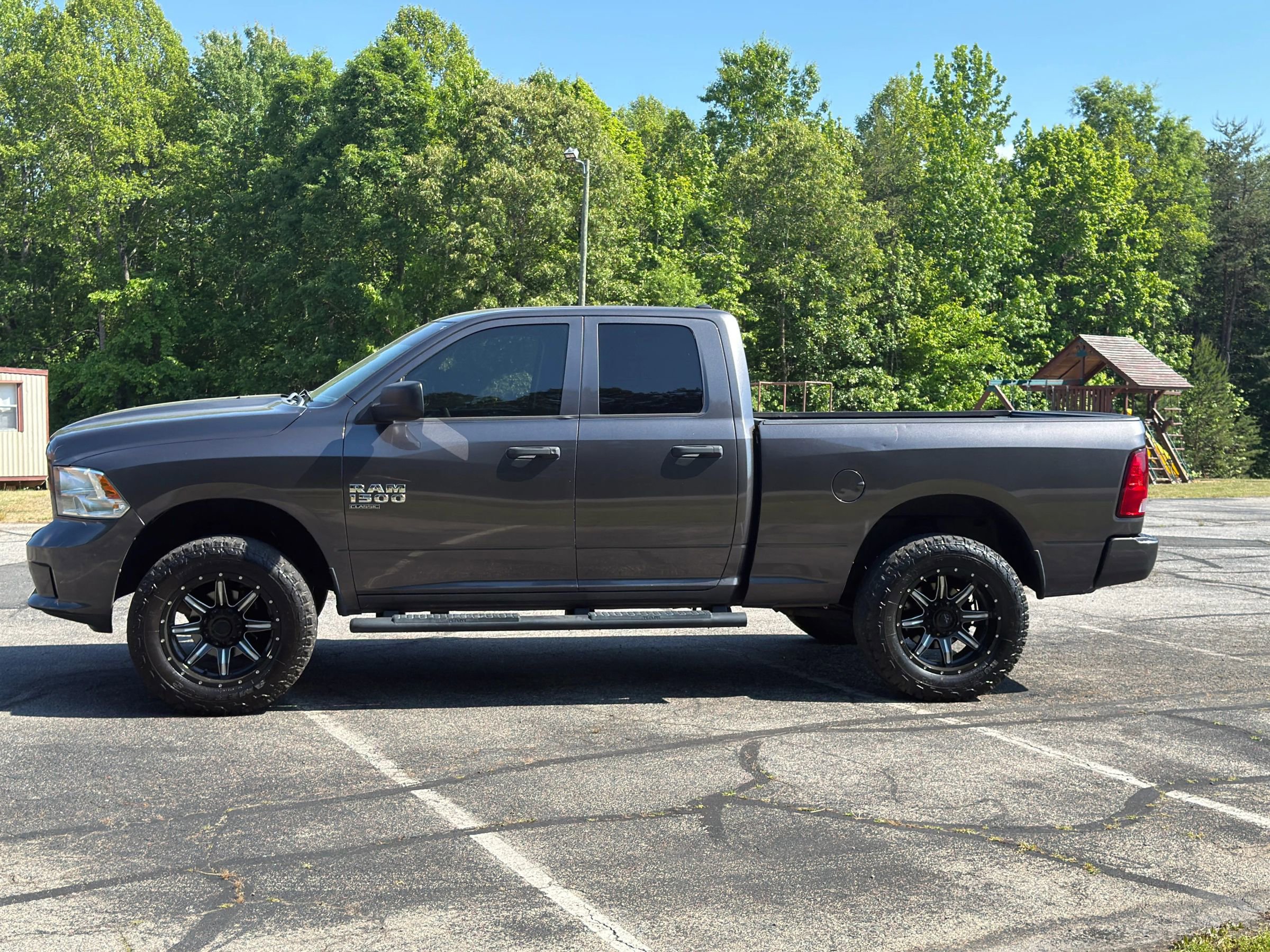 Used 2019 RAM 1500 Express RWD image 7