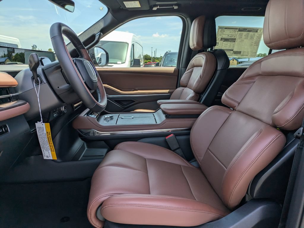 New 2027 Lincoln Navigator Reserve AWD/4WD image 21