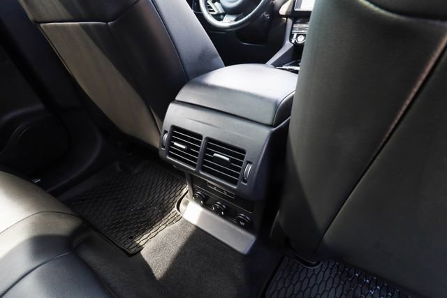 Used 2020 Jaguar F-PACE Premium image 53