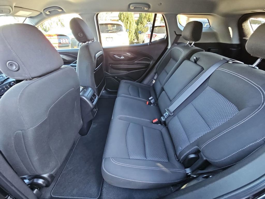 Used 2024 GMC Terrain SLE image 19
