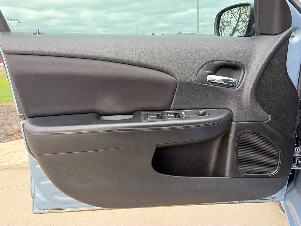Used 2014 Chrysler 200 Touring FWD image 35