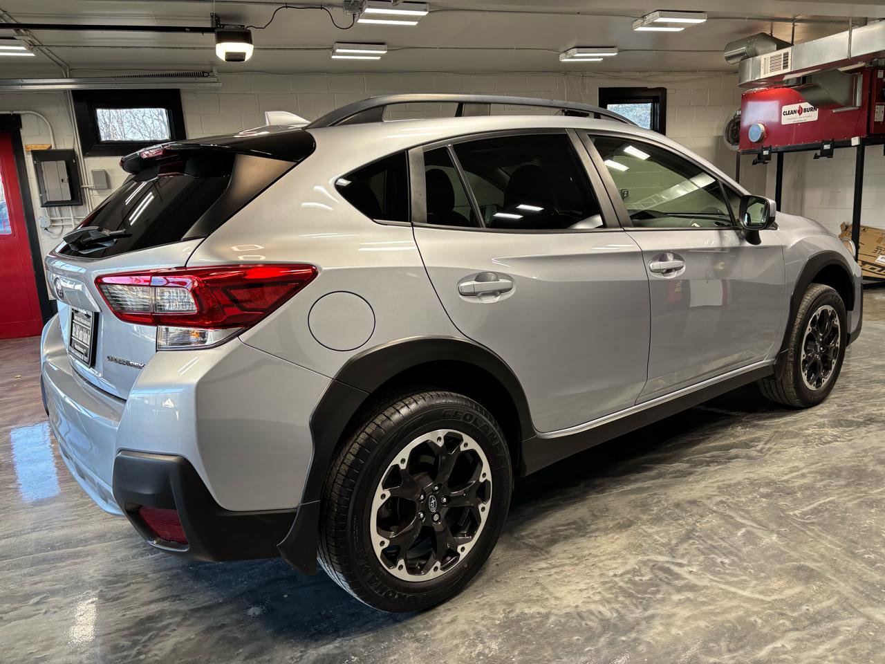 Used 2022 Subaru Crosstrek 2.0i Premium w/ Moonroof Package image 7