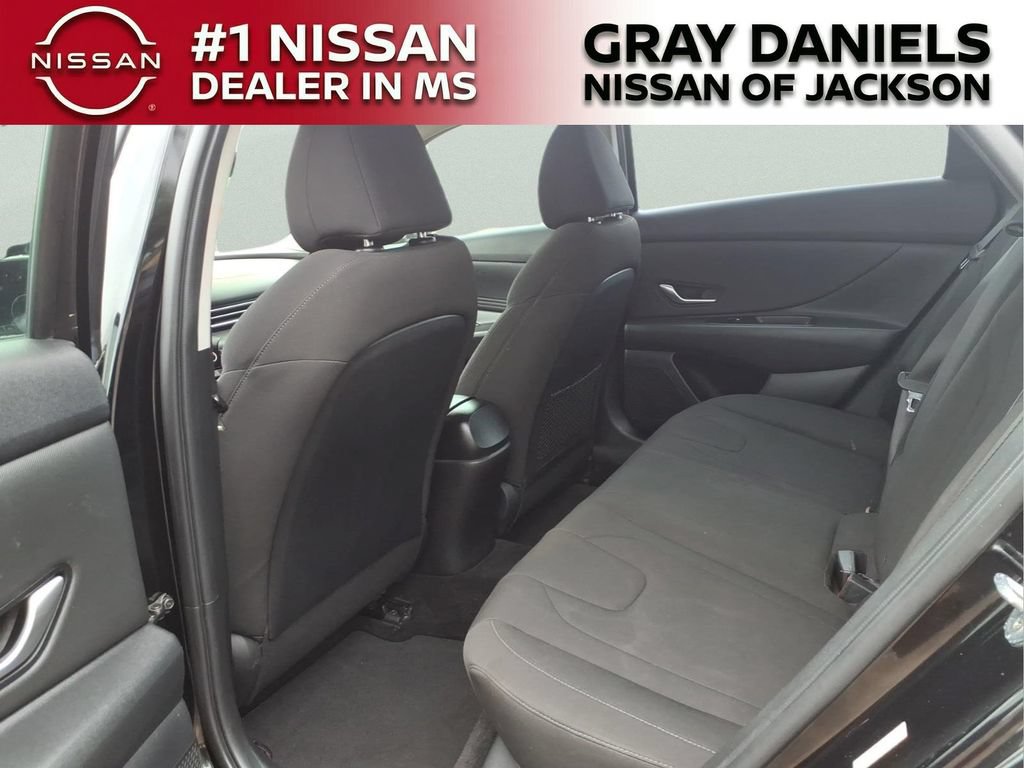 Used 2021 Hyundai Elantra SEL w/ Convenience + Premium Package FWD image 27