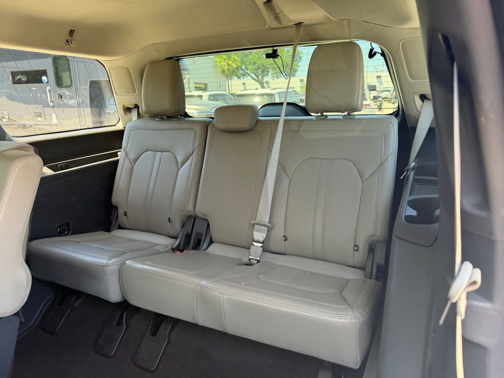 Used 2020 Ford Expedition Limited image 31